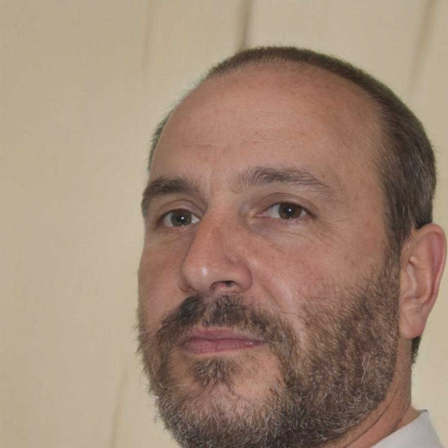 Director de Desarrollo Empresarial de lyfenthoxenra